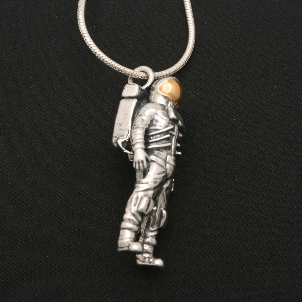 Men's Astronaut Pendant Necklace