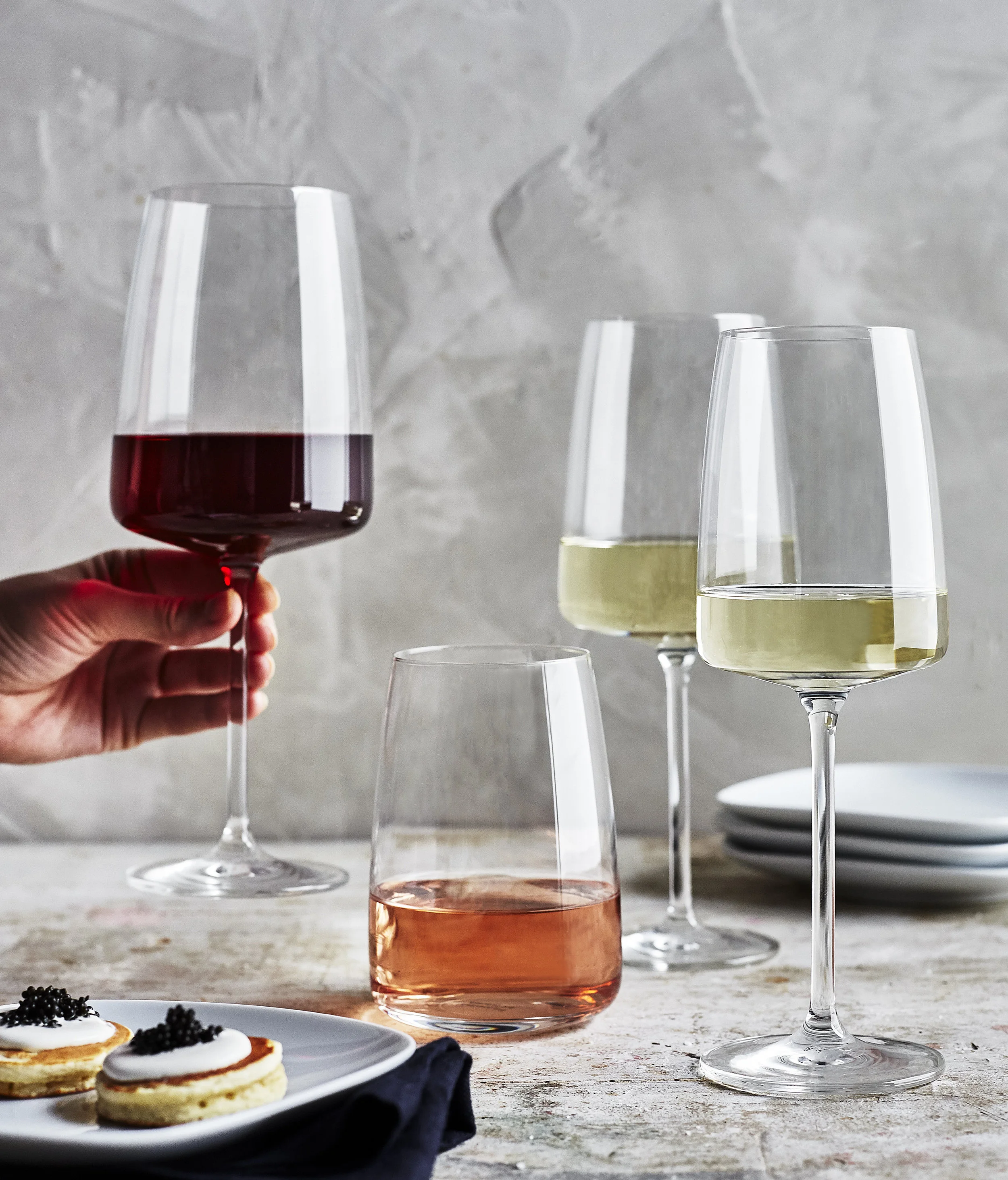 SLT_am_WineGlasses_11052018.jpg