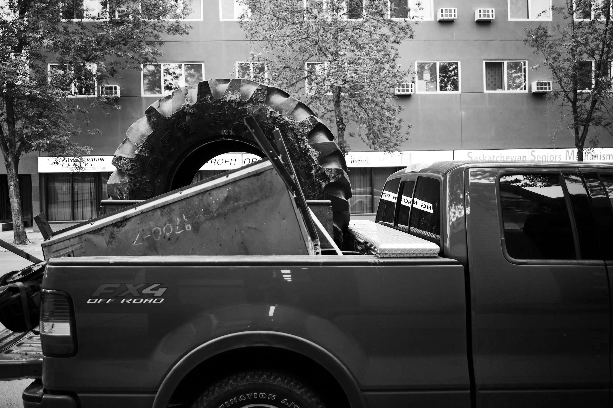 Truck at the corner of Cornwall St and Victoria Ave.