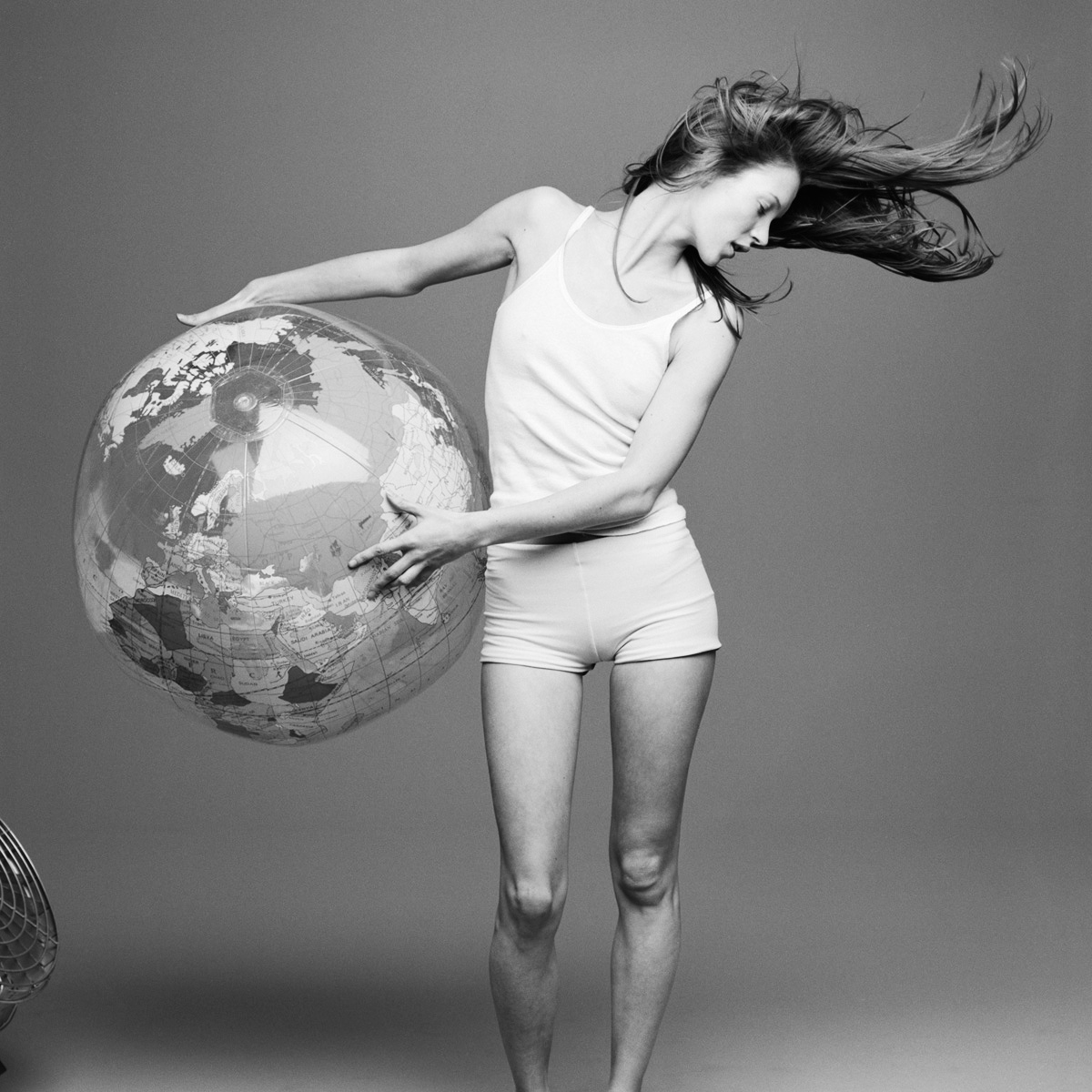 kate+moss+with+the+world+by+patrick+andersson.jpeg