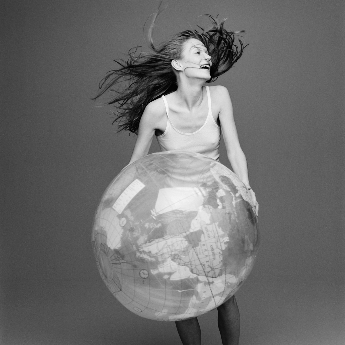 kate+moss+with+the+world+by+patrik+andersson-4.jpeg