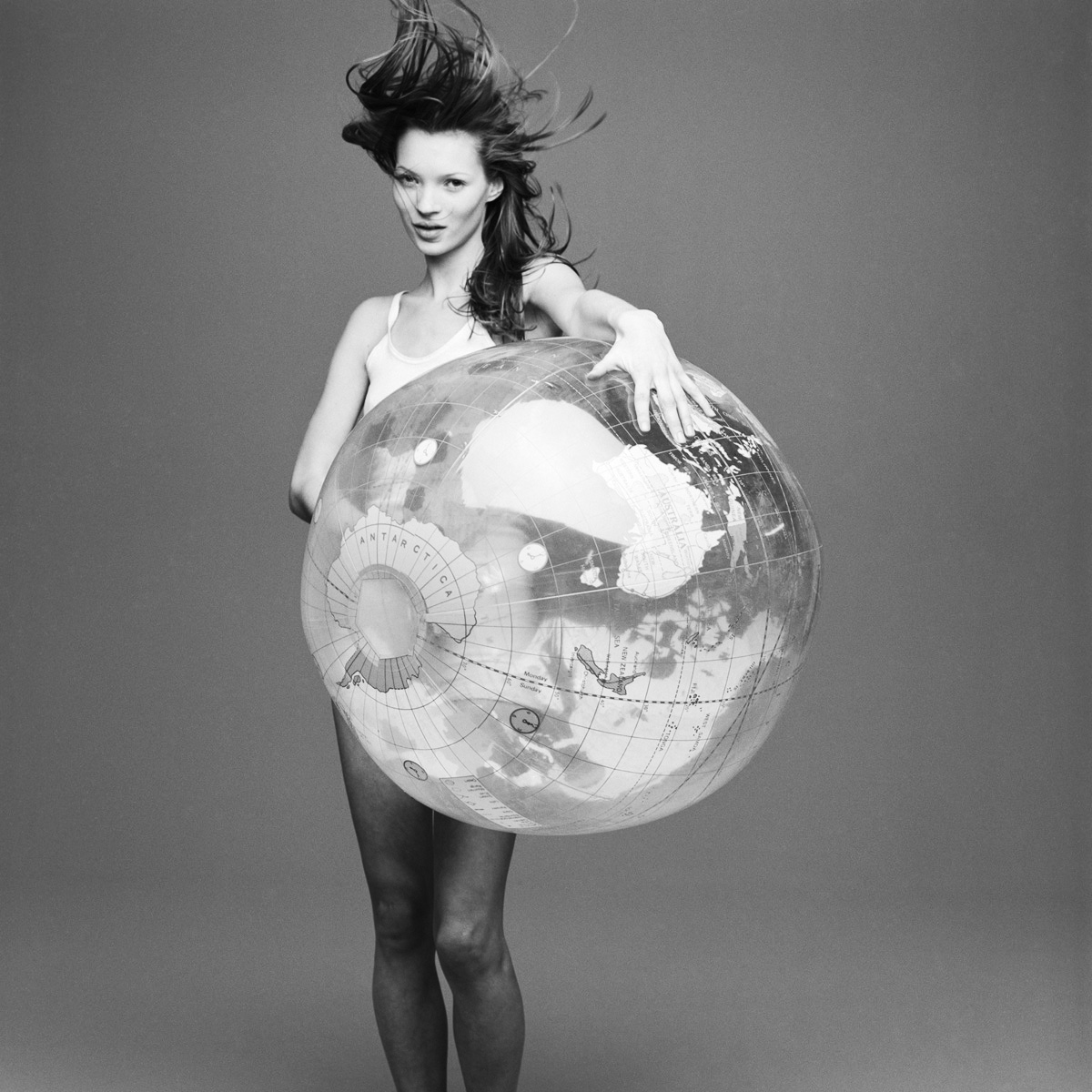 kate+moss+with+the+world+by+patrik+andersson-7.jpeg