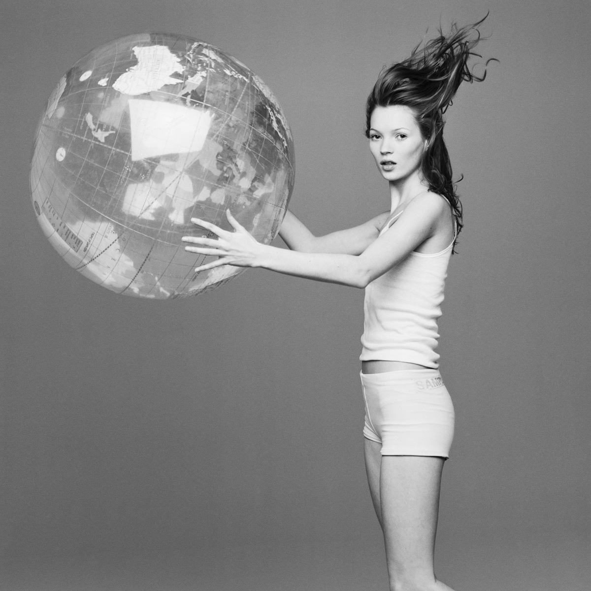 kate+moss+with+the+world+by+patrik+andersson.jpeg