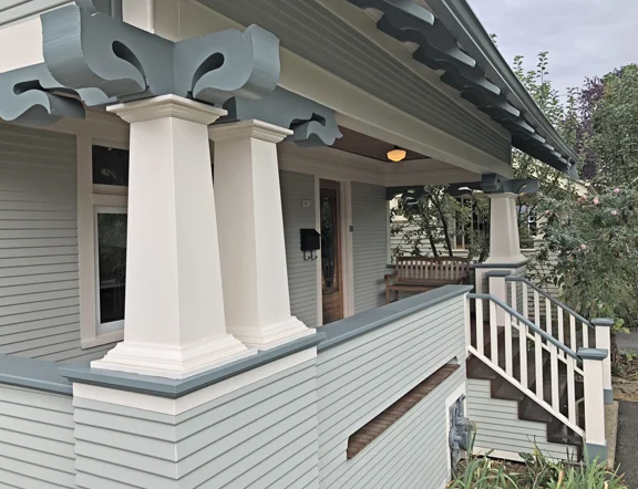 porch_whole_from_perspect.jpg