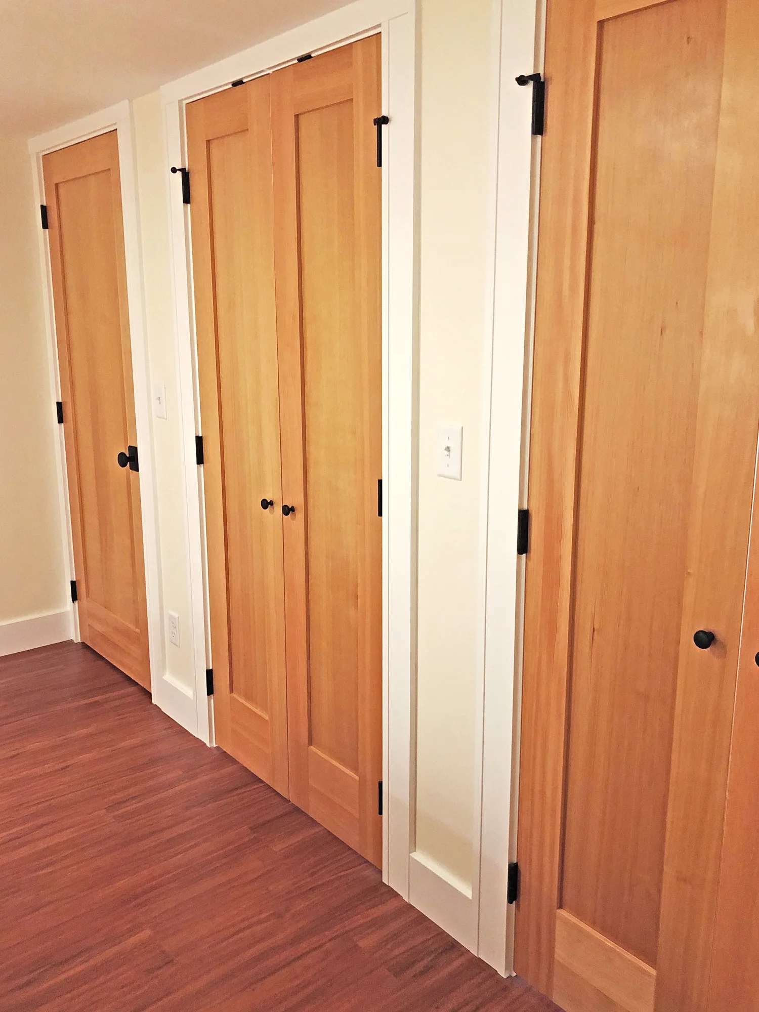 Bonds_clost_doors.jpg