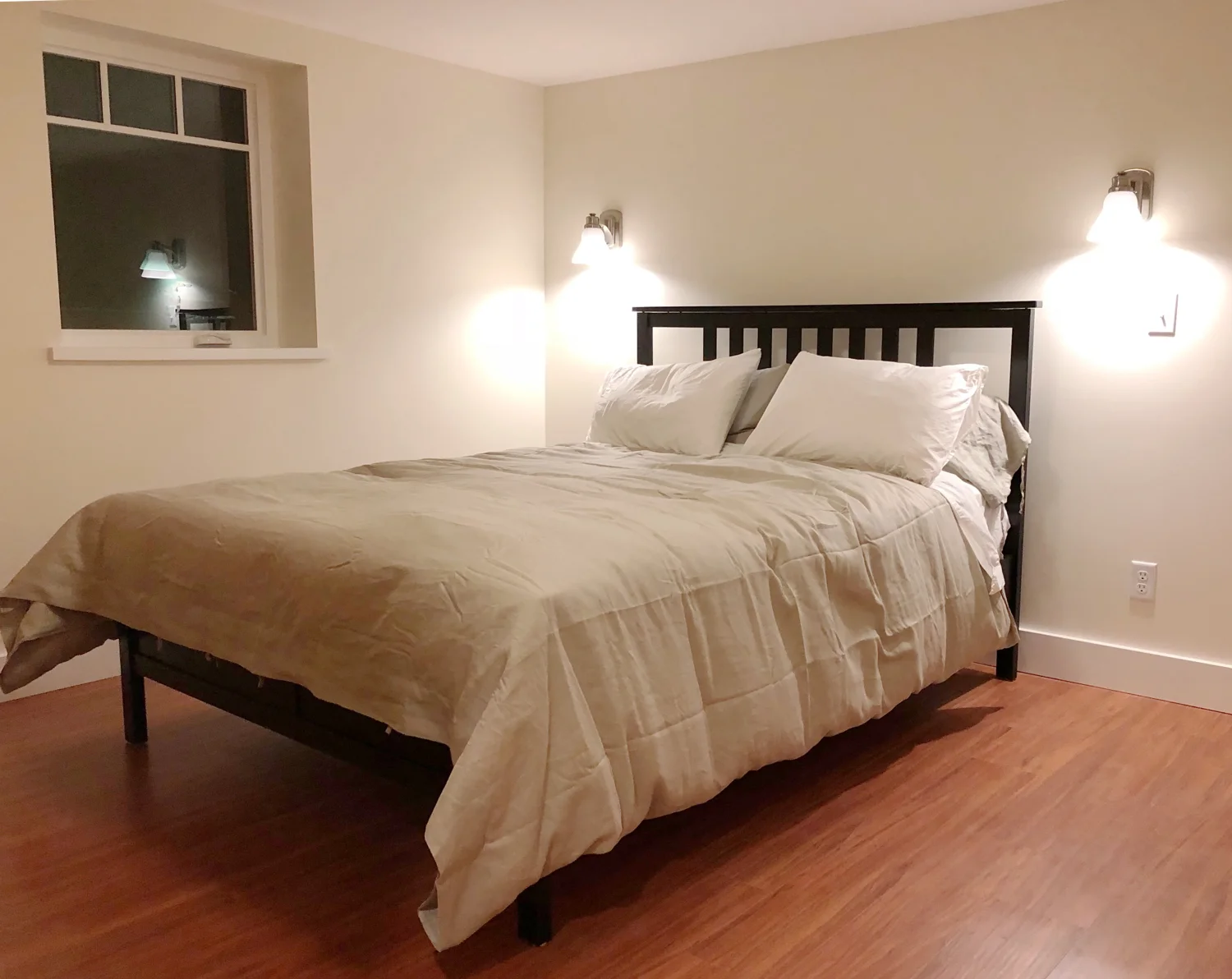 bedroom_bed.jpg