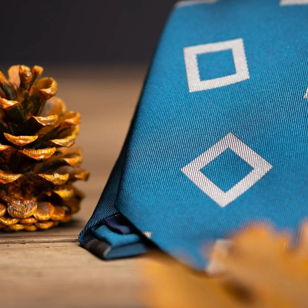 A little bit of blue + a little bit of green = Petro Blue. If you haven't made this color a part of your fall/winter wardrobe, there is still plenty of cold months left to do so. AW19 Geoff Nicholson Collection. 🍁 ❄ ⛇