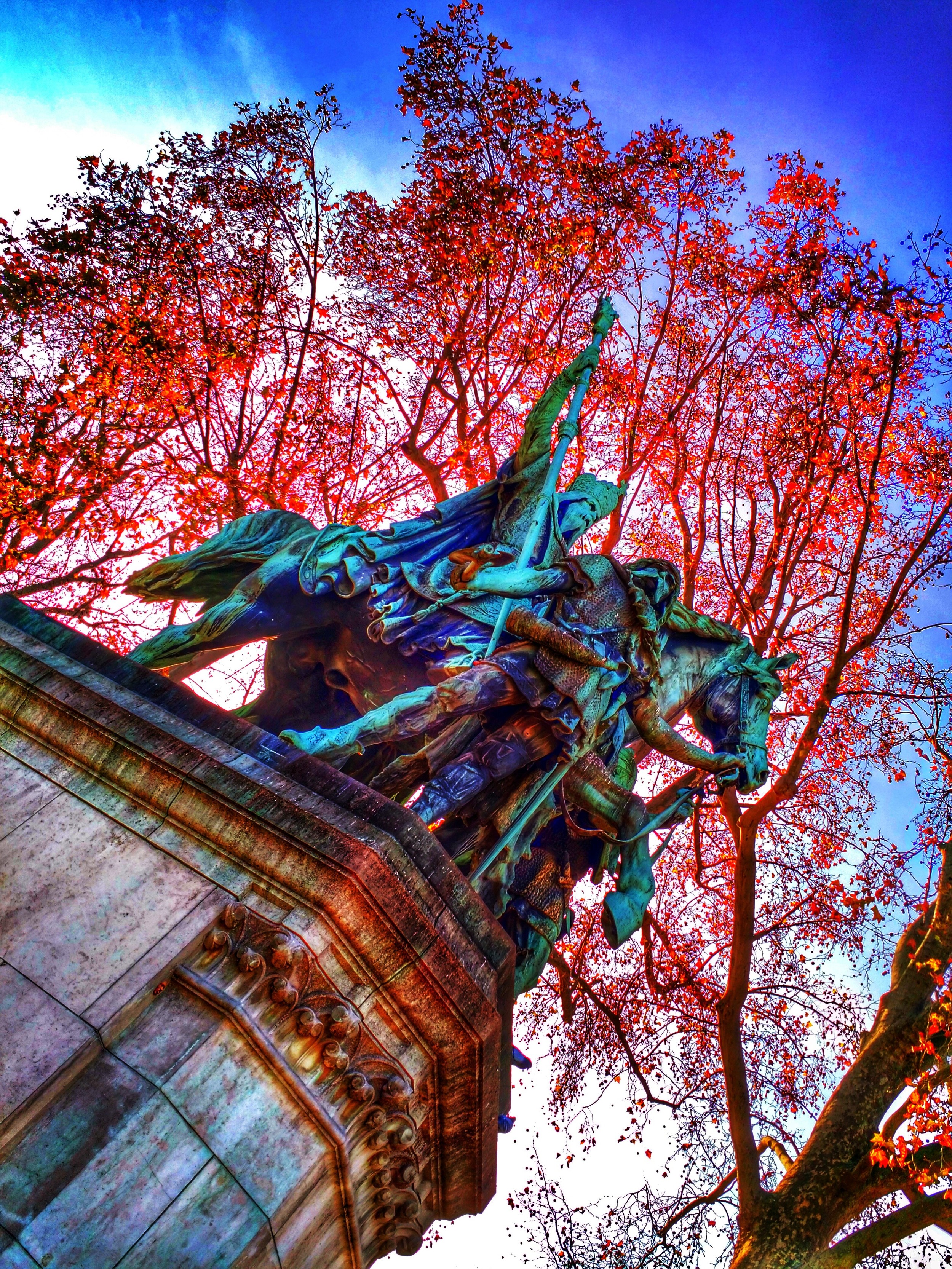 Statue in front of Notre Dame