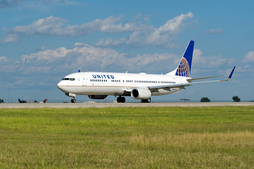 United 737