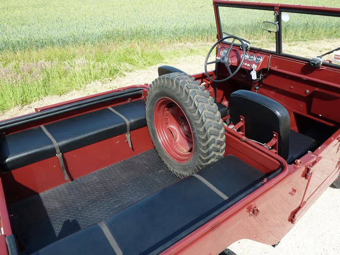 973_UXA_14-6-11_Interior2 - Copy.JPG