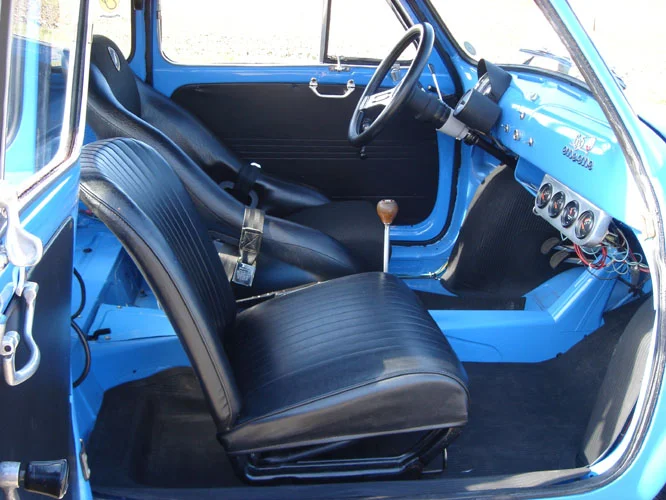 931_XUA_Interior.JPG