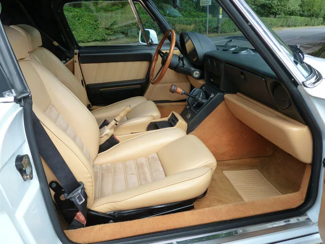 H793_GLT_Interior_19-7-12.JPG