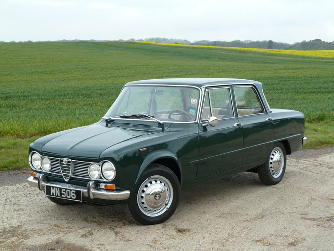 Black and White Garage - 1966 Alfa Romeo Giulia 1300 Ti