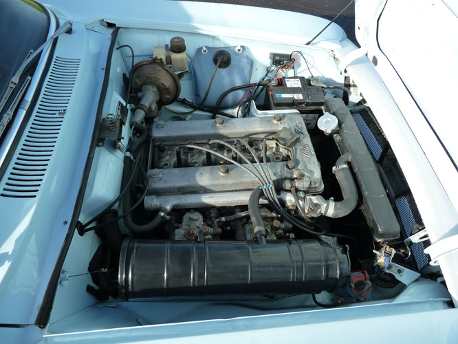 Black and White Garage - 1970 Alfa Romeo GT Junior RHD