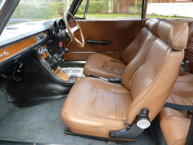 RJE_91J_30-1-13_Interior.JPG