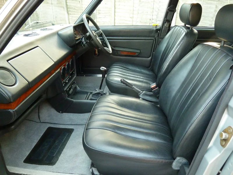 XPL_861T_6-12-13_Interior1.JPG