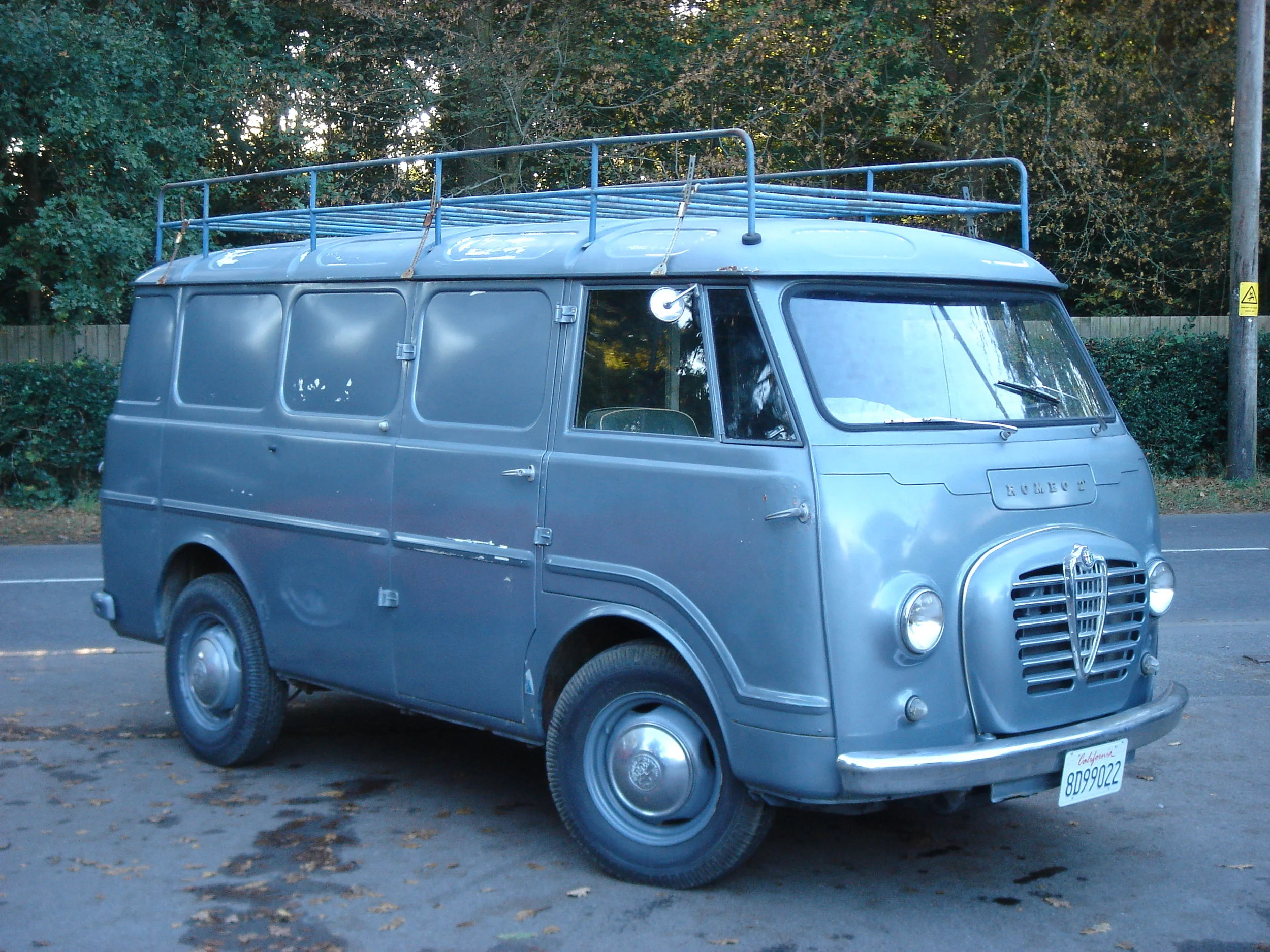 Romeo 2 Front grey.JPG