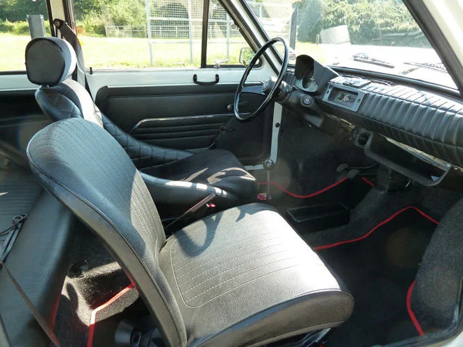 NBL_110P_Interior_25-7-12.JPG