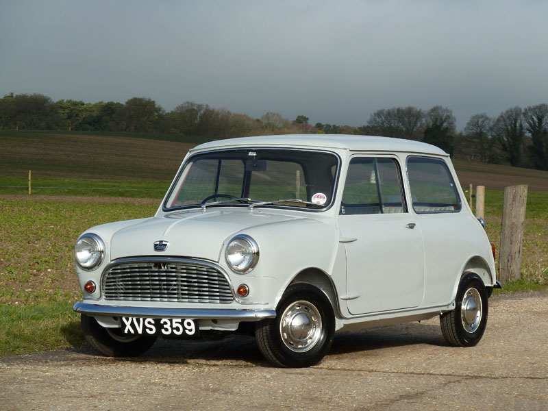 The Original Mini: A Detailed Look At The 1960 Austin Mini