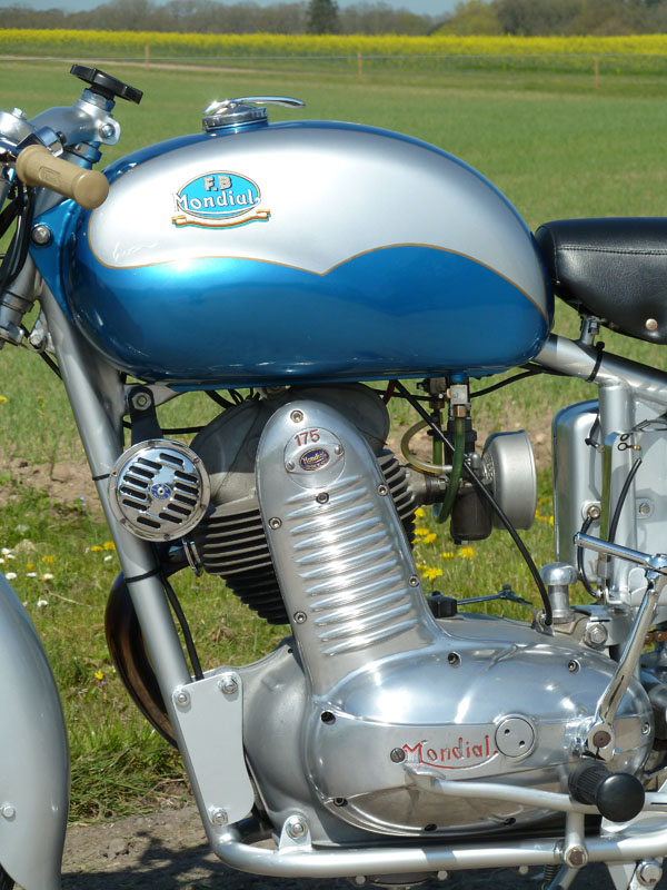 TO-150530_16-4-14_Engine1.JPG