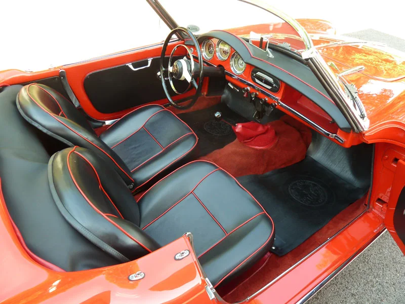 392_YUT_13-6-14_Interior.JPG