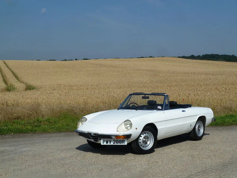 Black and White Garage - 1976 Alfa Romeo 2000 Spider Veloce RHD