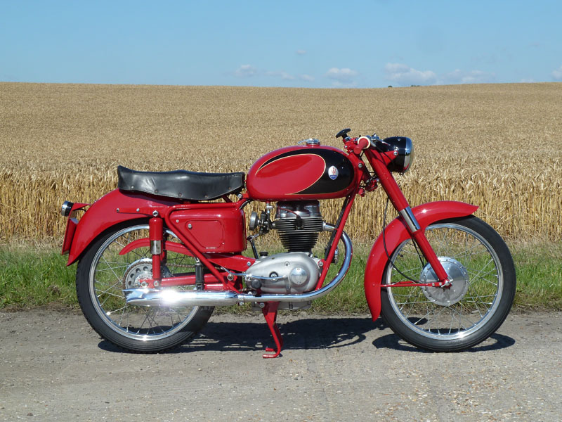 Maserati-160_3837_31-7-15_Side1.JPG