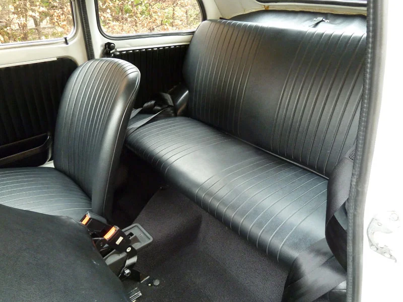 FIAT-500_13-JW_19-2-17_Interior3.JPG