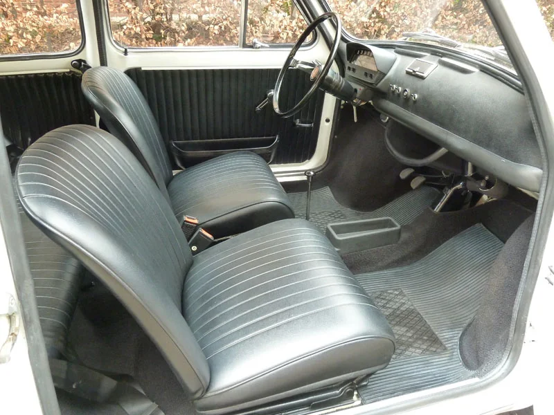 FIAT-500_13-JW_19-2-17_Interior5.JPG