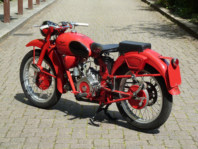 Moto-Guzzi-Airone-Sport_27775_Rear1.JPG