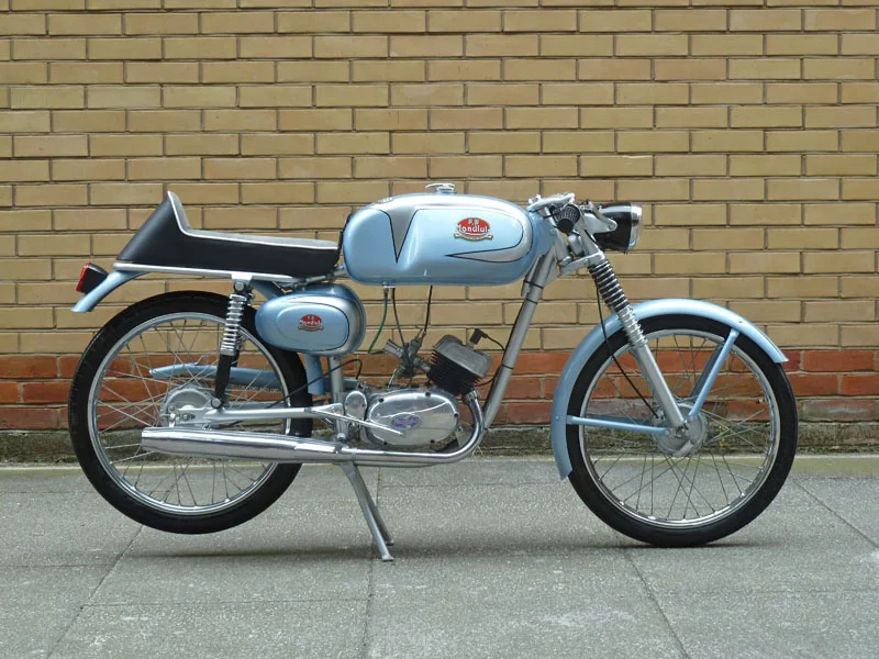Mondial-48_19506_12-6-17_Side1.JPG