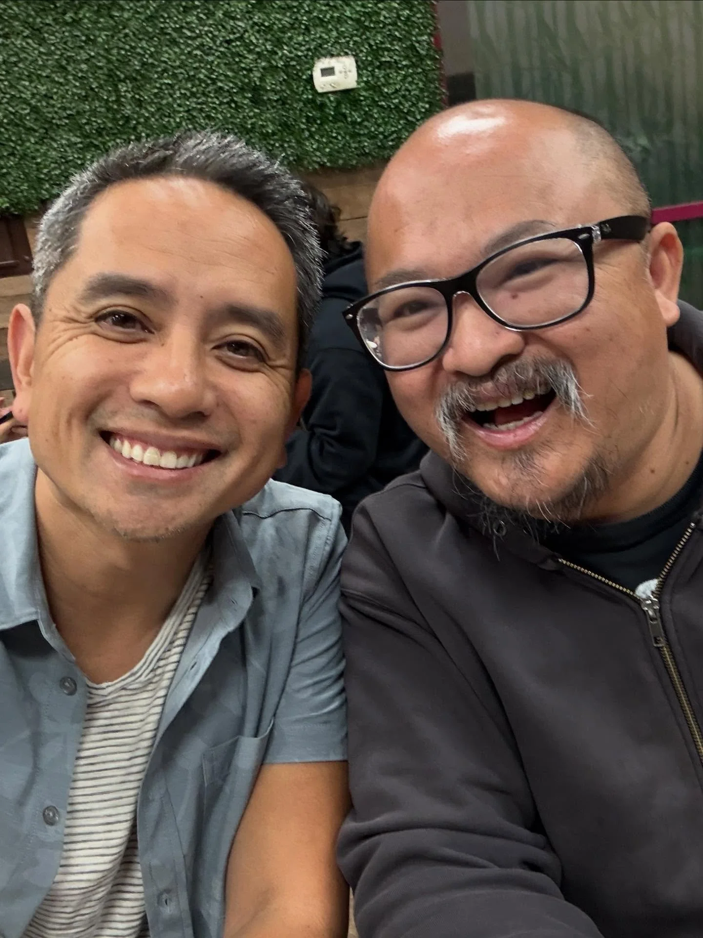 I couldn&rsquo;t make it to his One Book, One San Diego event (bc of kids&rsquo; basketball games), but still got to hang (and get noodles) with Thien Pham while he was in town for all the Family Style book love. Congrats, @thiendog! 🥳👏🏽