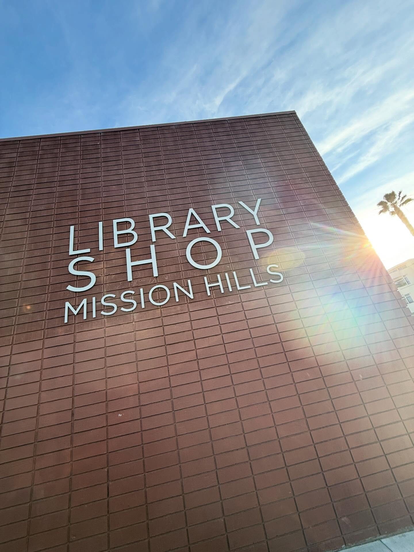 LOVE the new @libraryshopsd in Mission Hills&mdash;a great addition to the thriving book scene here in San Diego. ❤️💪🏽 

So fun seeing the many familiar faces on the local author shelves&hellip; AND I got to come home with a new favorite book t-shi