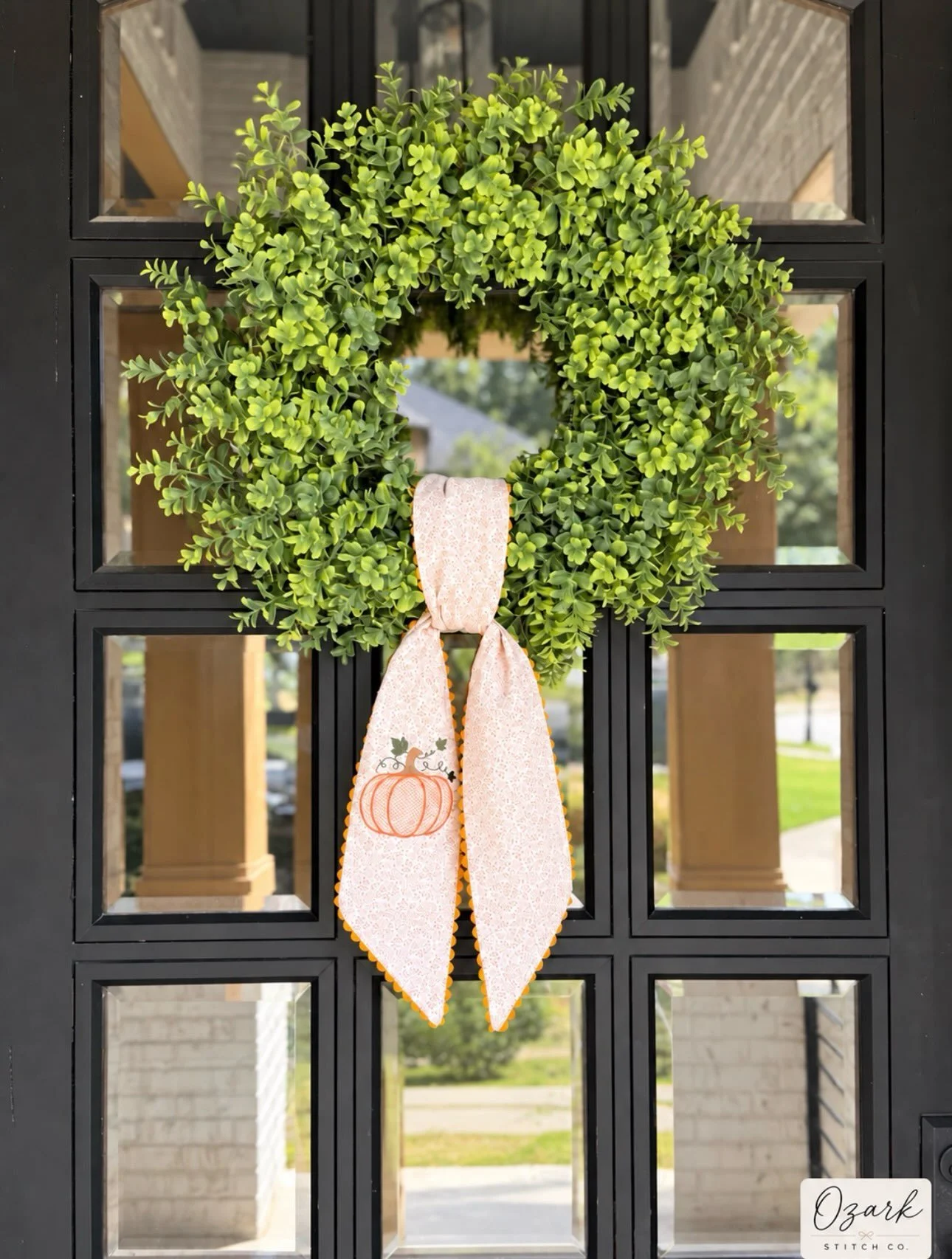 Have y&rsquo;all seen these gorgeous wreath sashes from @ozarkstitchco in our Winetopia auction? This is the perfect (and easy) way to keep your house in season 🥰AND they will personalize it for you! 

The Ozark Stitch Co. Wreath Sash Bundle comes w