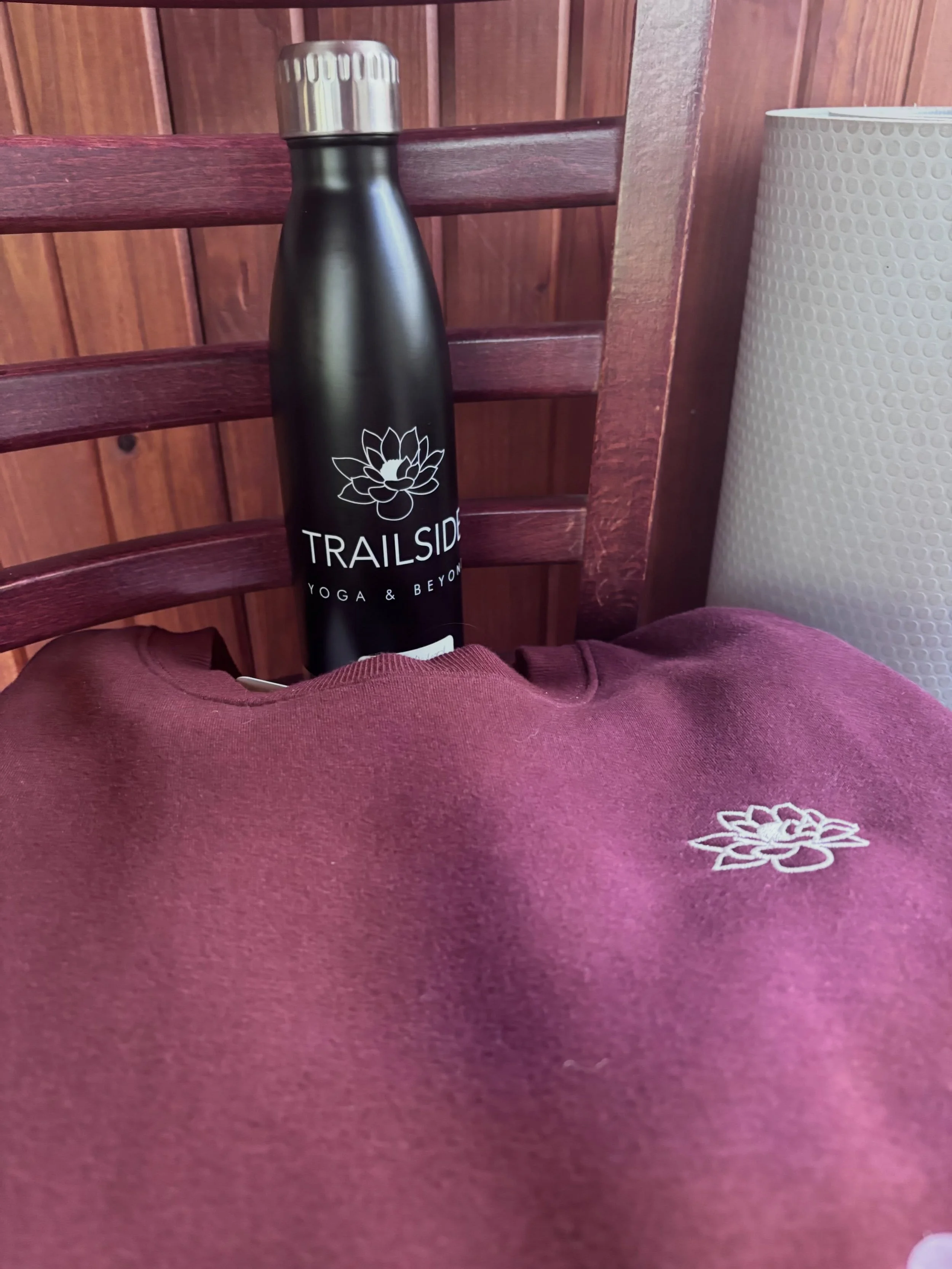 Y&rsquo;all, we have one of my favorite sweatshirts in our Winetopia auction again this year 🥳🥳🥳 

@trailsideyoga always have THE BEST SWEATSHIRTS . They are super soft and last forever! Hop on our auction and make your bids! 

Also head to @trail