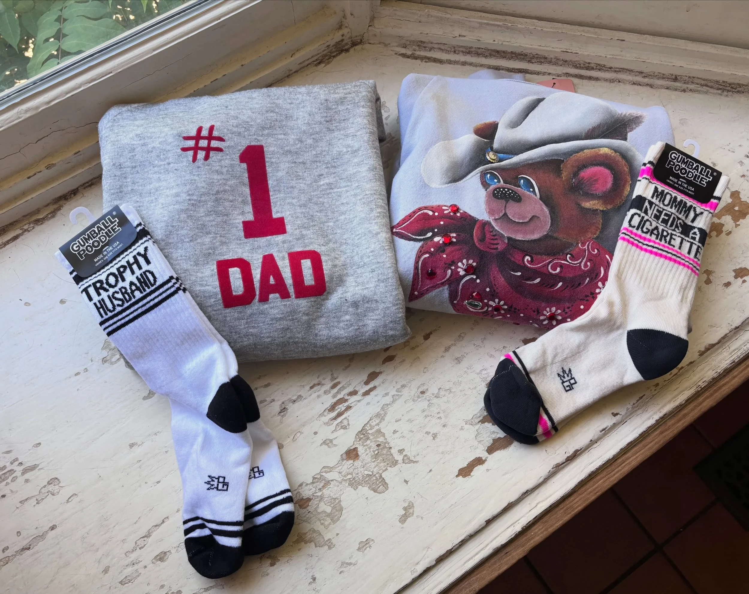 Ok, is this not the cutest little nostalgia bringing package? It&rsquo;s totally 80&rsquo;s and we totally love it! @cheapthrillsarkansas came through in the way that only they can and we are so excited to have this in our Winetopia silent auction! ?