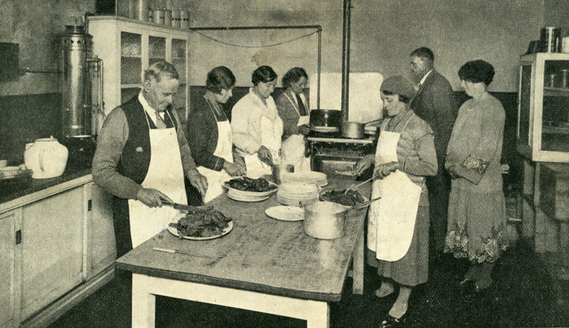 Kitchen helpers 1932