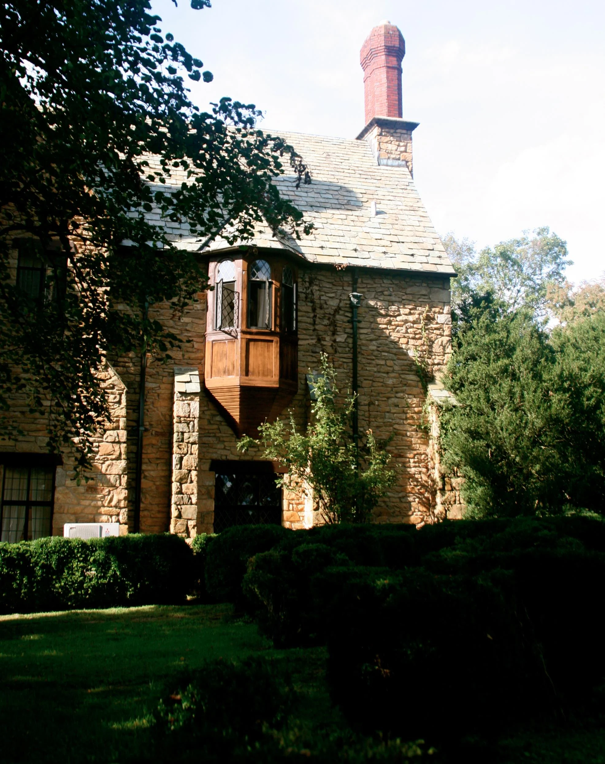 Side view of the Manor