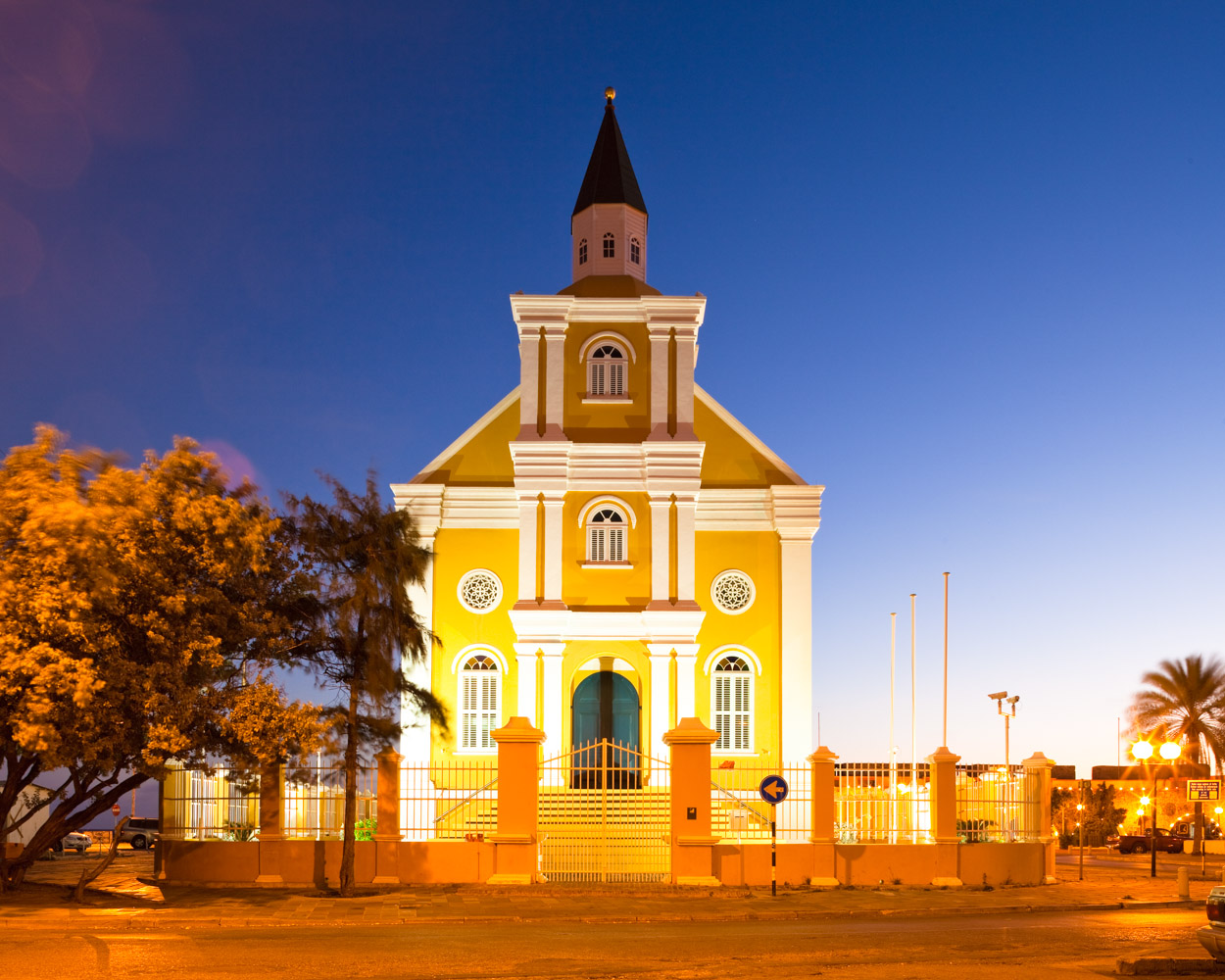 Former Temple Emanuel