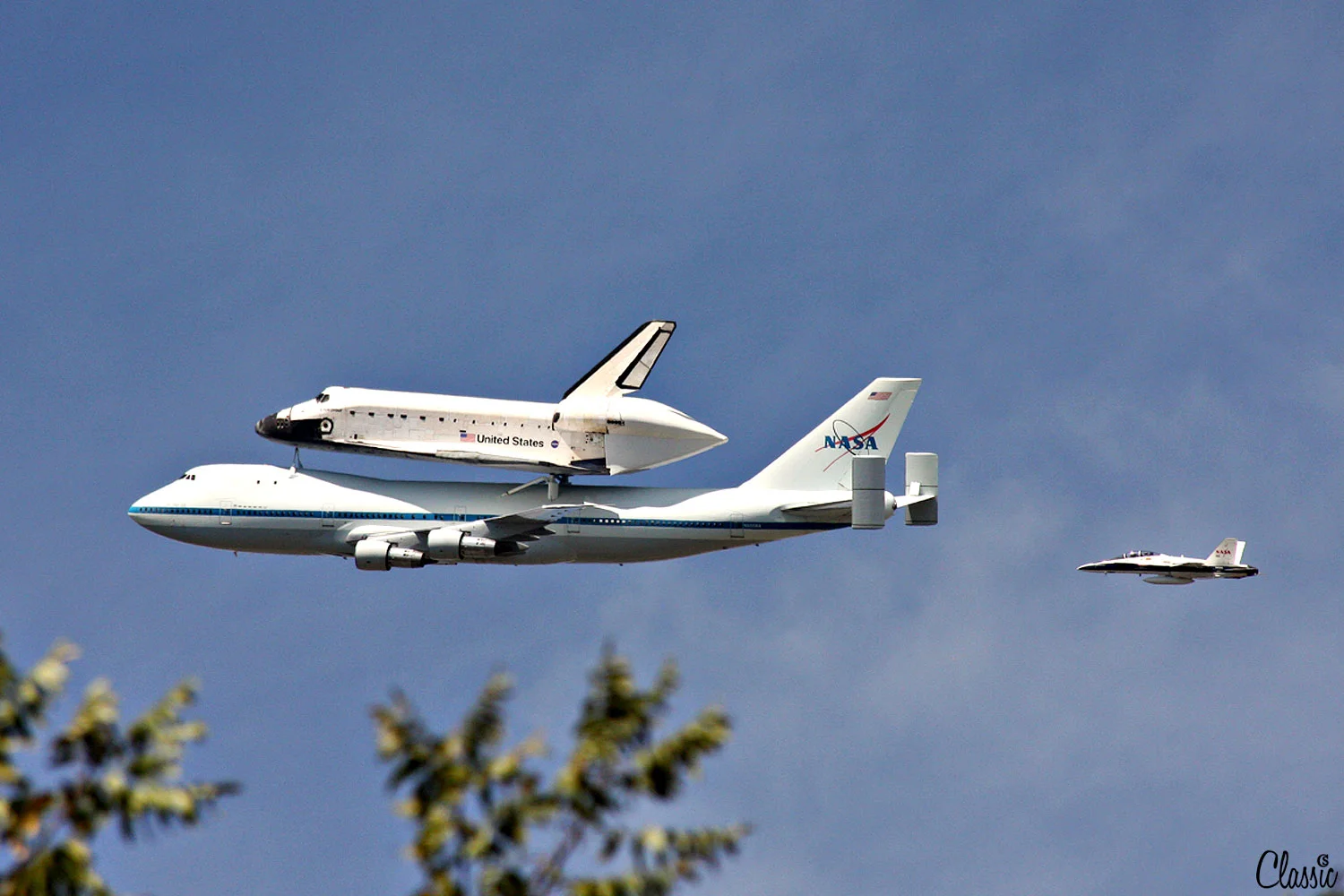 Space Shuttle Fly over CHIARIstyle