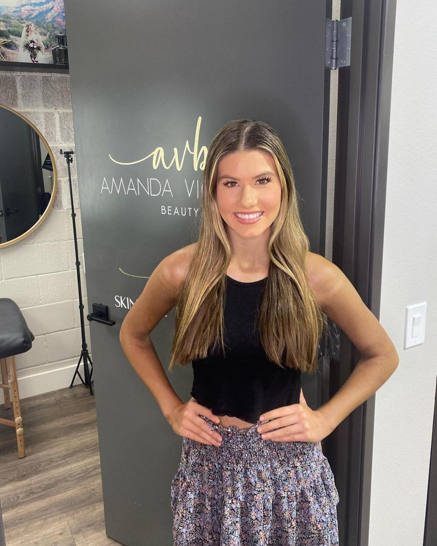 @maoteenaz has been working so hard preparing for the #MissAmericasOutstandingTeen competition with some of our incredible sponsors! Hair/makeup lessons with @amandavictoriabeauty, mental management training with @heathersumlin, that skin glow with @