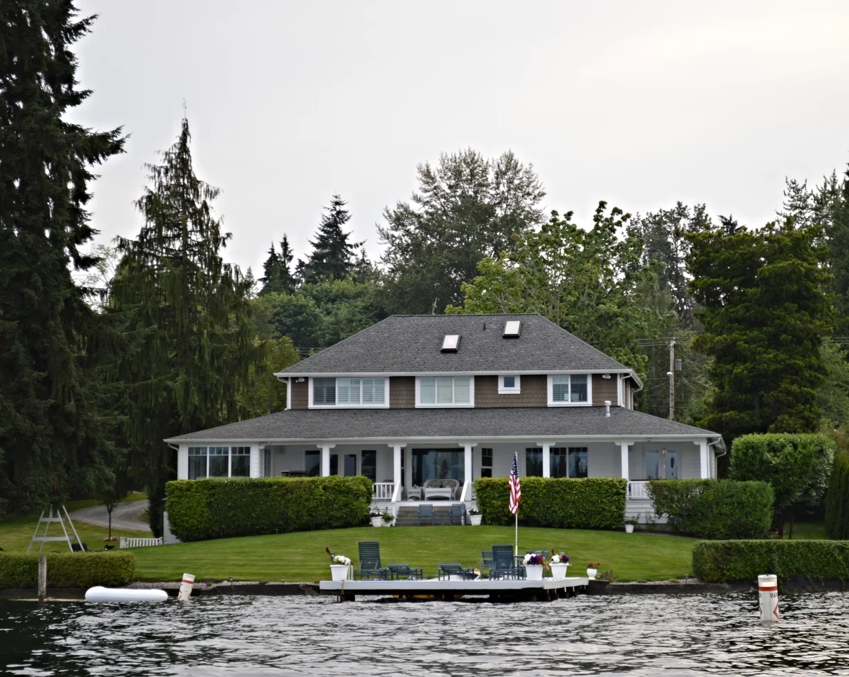 Love of Craftsman homes...