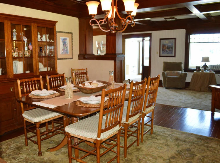 dining8.jpg