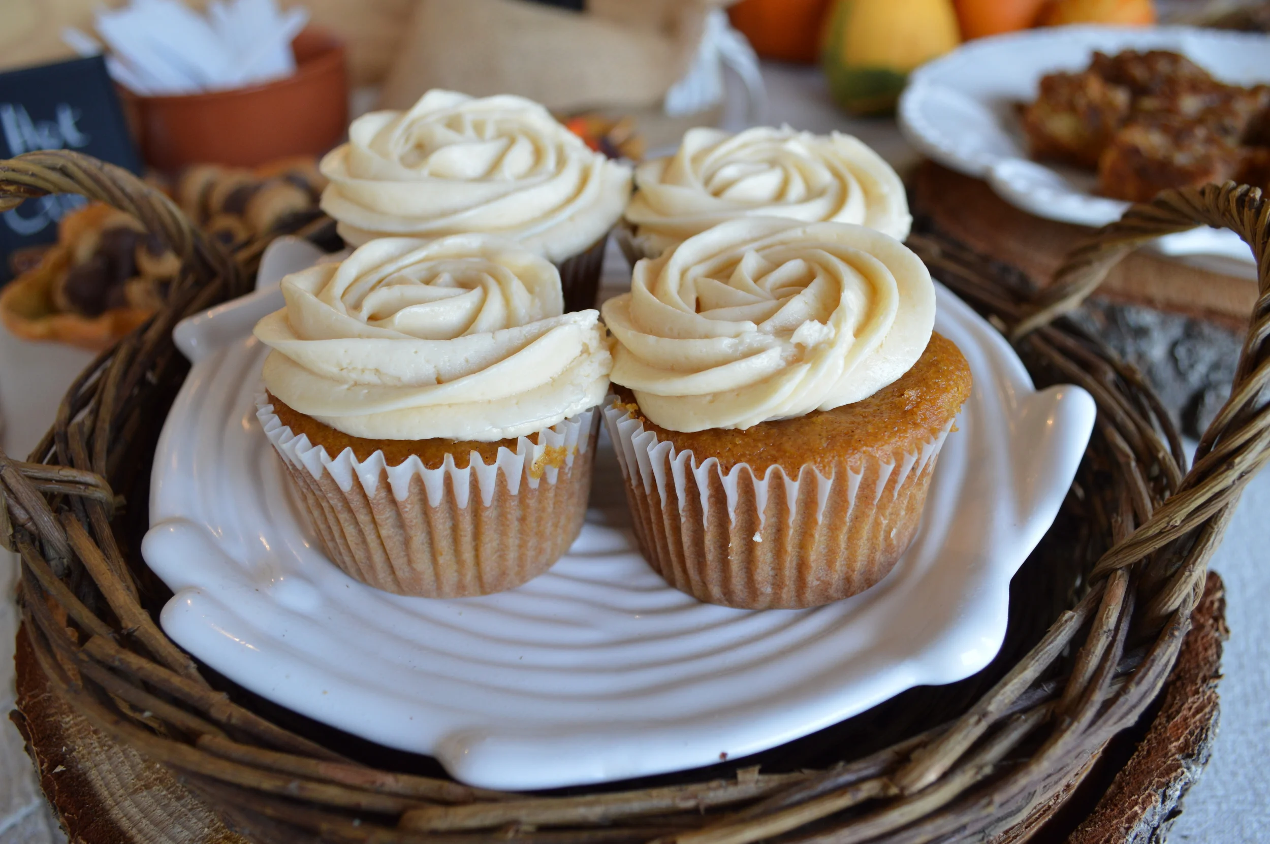 The cupcakes at my Fall Open House...
