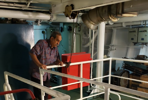 President Christian inspects the H-1