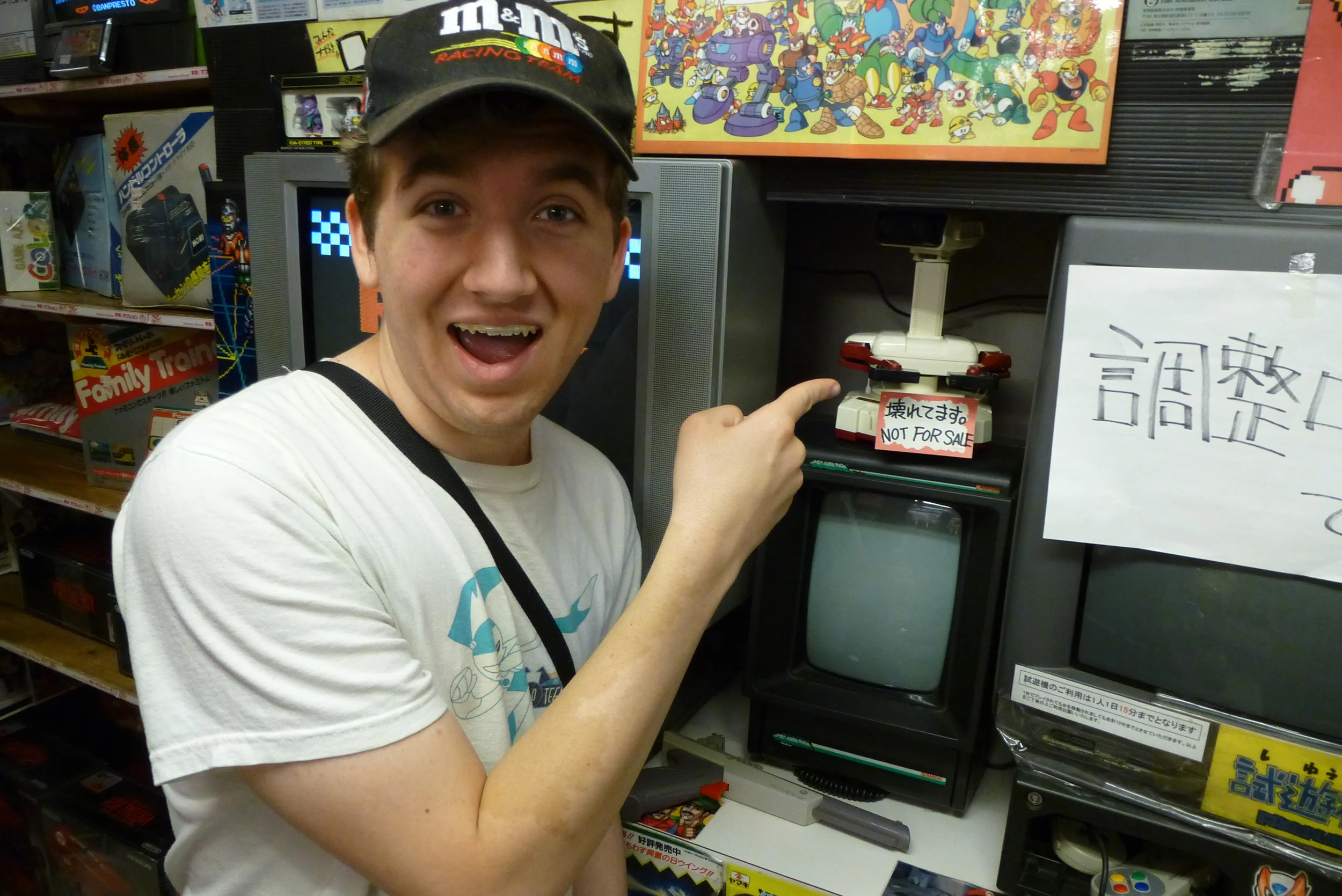 Jack spots a ROB (Robot Operating Buddy) at Super Potato.