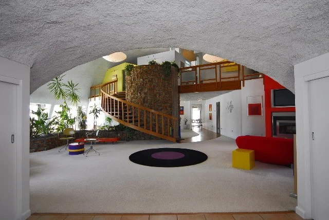 main living area1x.jpg