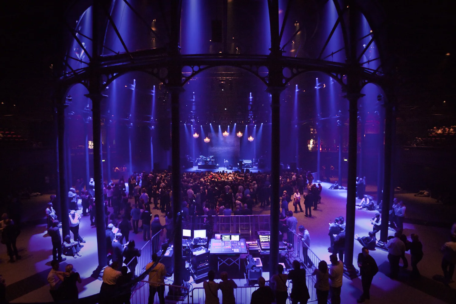 Roundhouse 1.jpg