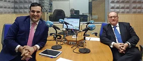 D. David GÓMEZ y D. Ángel JUÁREZ, en el estudio de grabación de Radio María