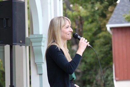 A few more photos from last Sunday&rsquo;s concert curtesy of The Markham Concert Band 😊

Thanks again for having me and to everyone who came out to watch!

#concertsundays #unionvillemainstreet #markhamarts #markhamconcertband #torontosinger